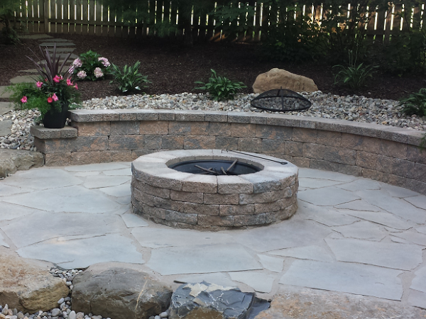 fire pit with circular seating