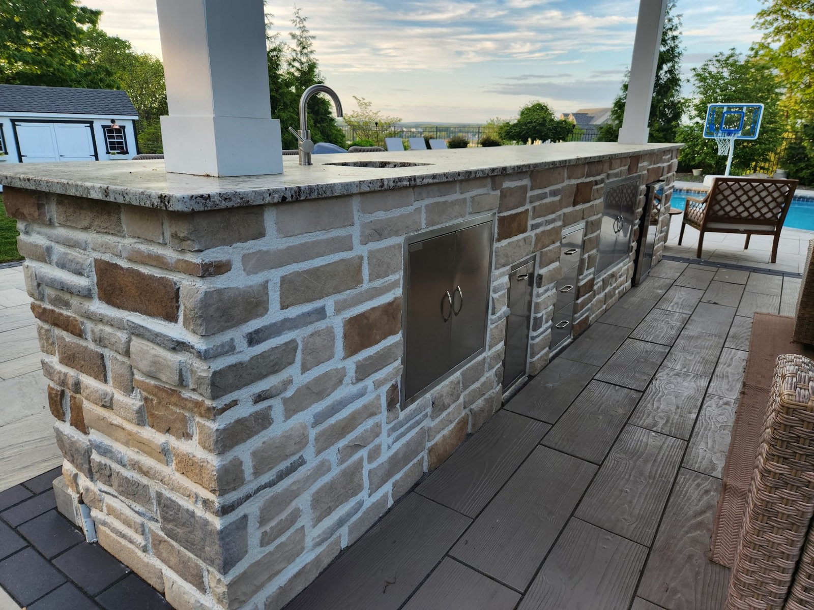 outdoor stone bar with countertop